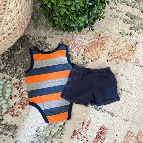 Striped Baby Onesie and Shorts Set - Picture 7 of 8